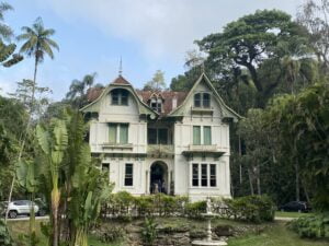The House of 7 Errors, Petropolis